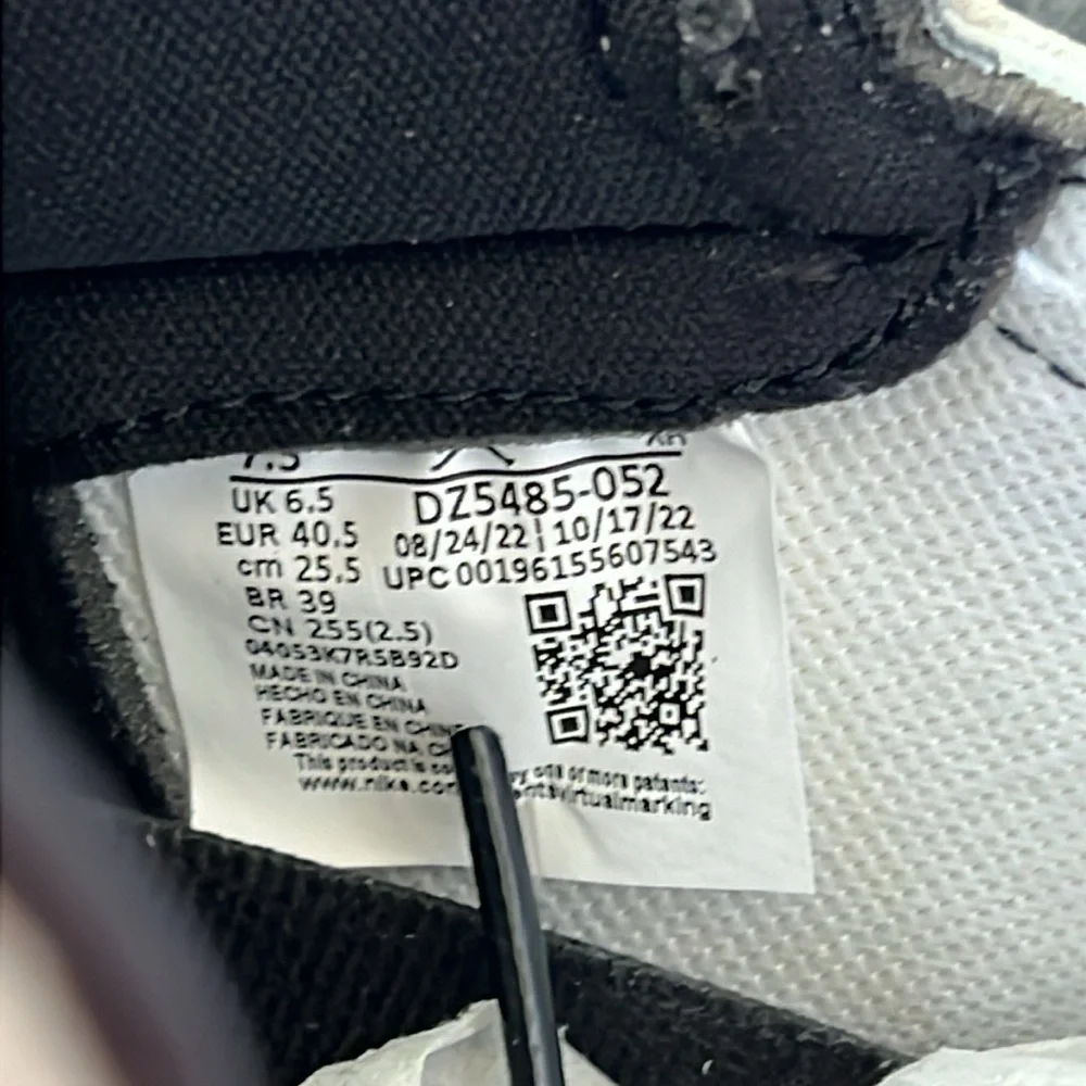 Nike Air Jordan 1 retro high OG NEW WITH BOX - Picture 10 of 10